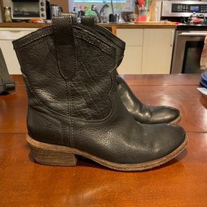 Frye Black ankle cowgirl boots